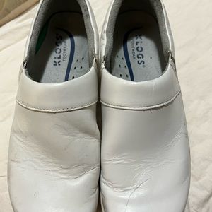 Worn size 8 Klogs nursing shoe